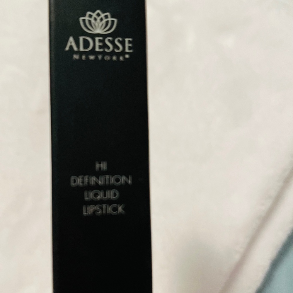 Adesse liquid lipstick, NIB